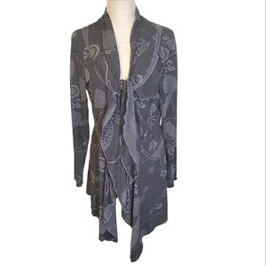 BALI | Women's gray with contrast abstract knit print tie-front cardigan sweater